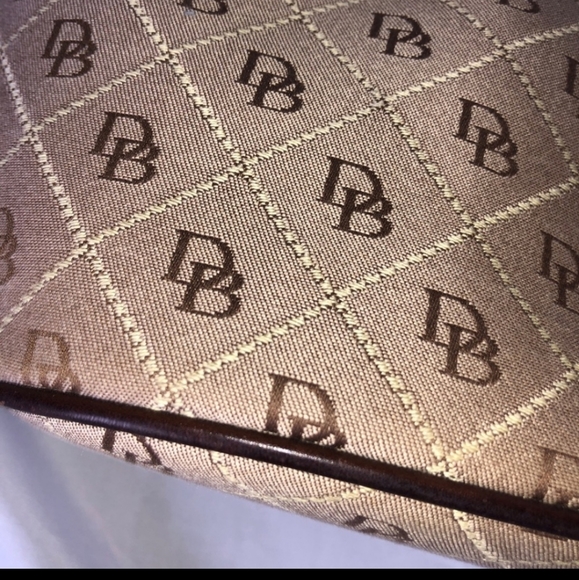 Dooney and Bourque - Picture 2 of 5